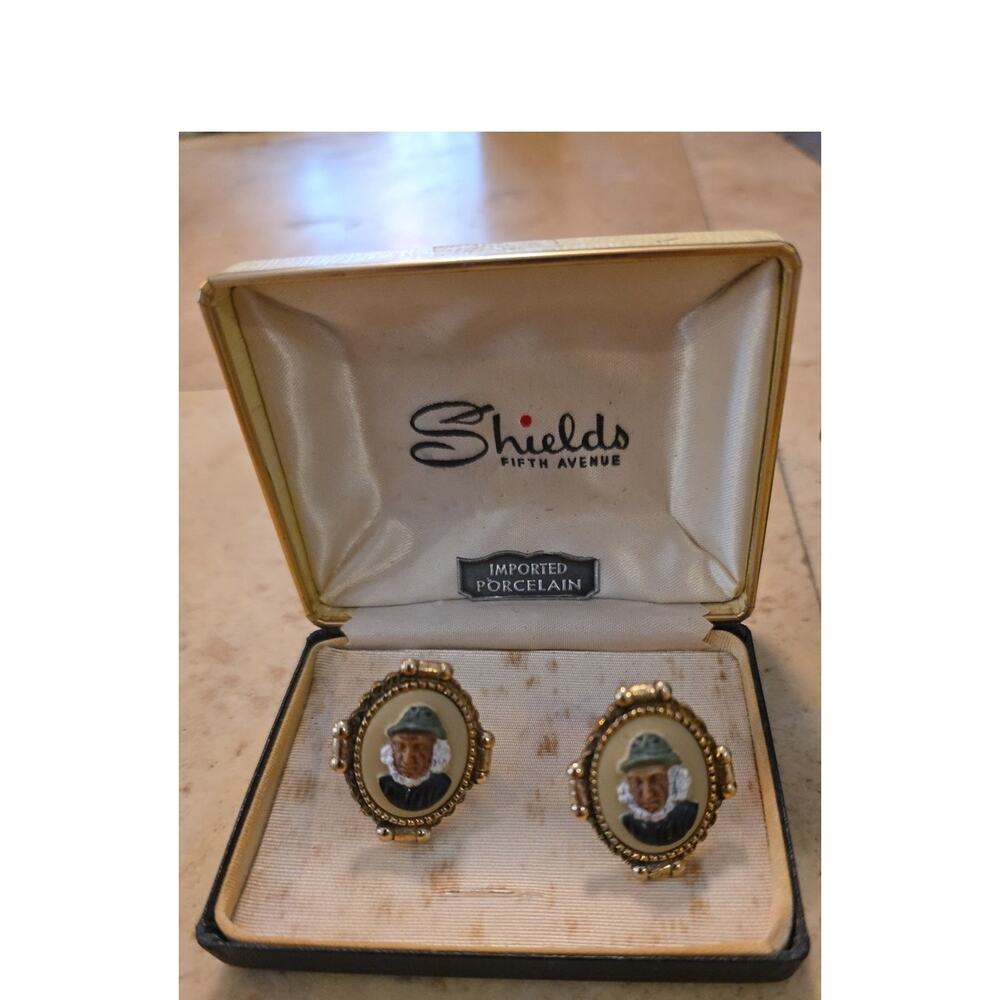 Vintage Salty Sailor Carved Cameo Cufflinks by Shields • Gold Tone Bullet Back